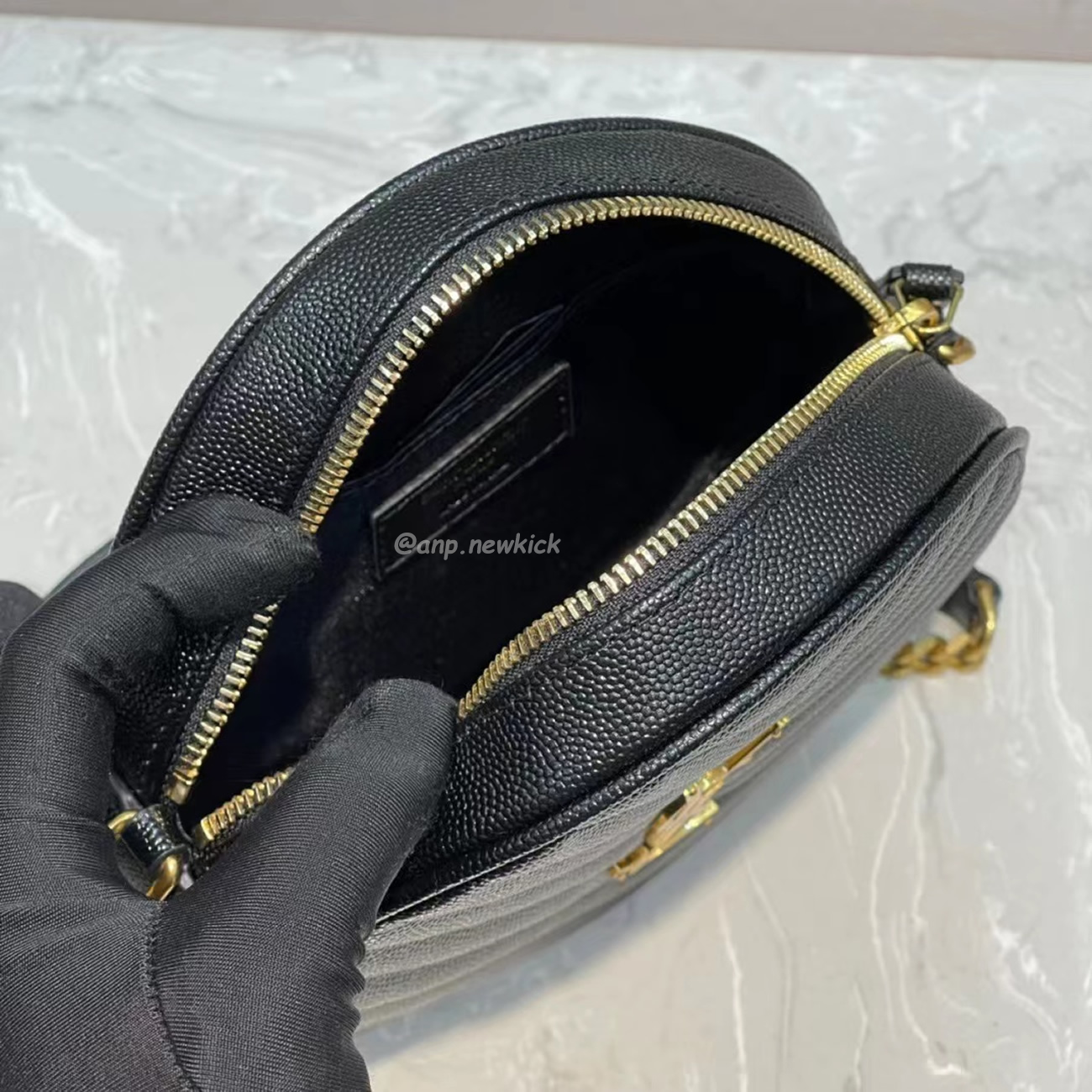 Saint Laurent Circular Quilted Crossbody Bag (6) - www.newkick.vip